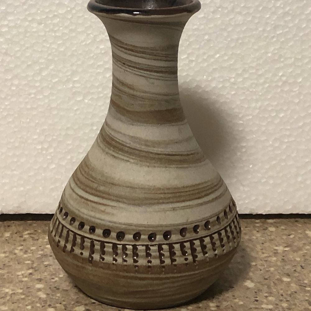 Handcrafted Two-Tone Stoneware Clay Pottery New Zealand Vase
